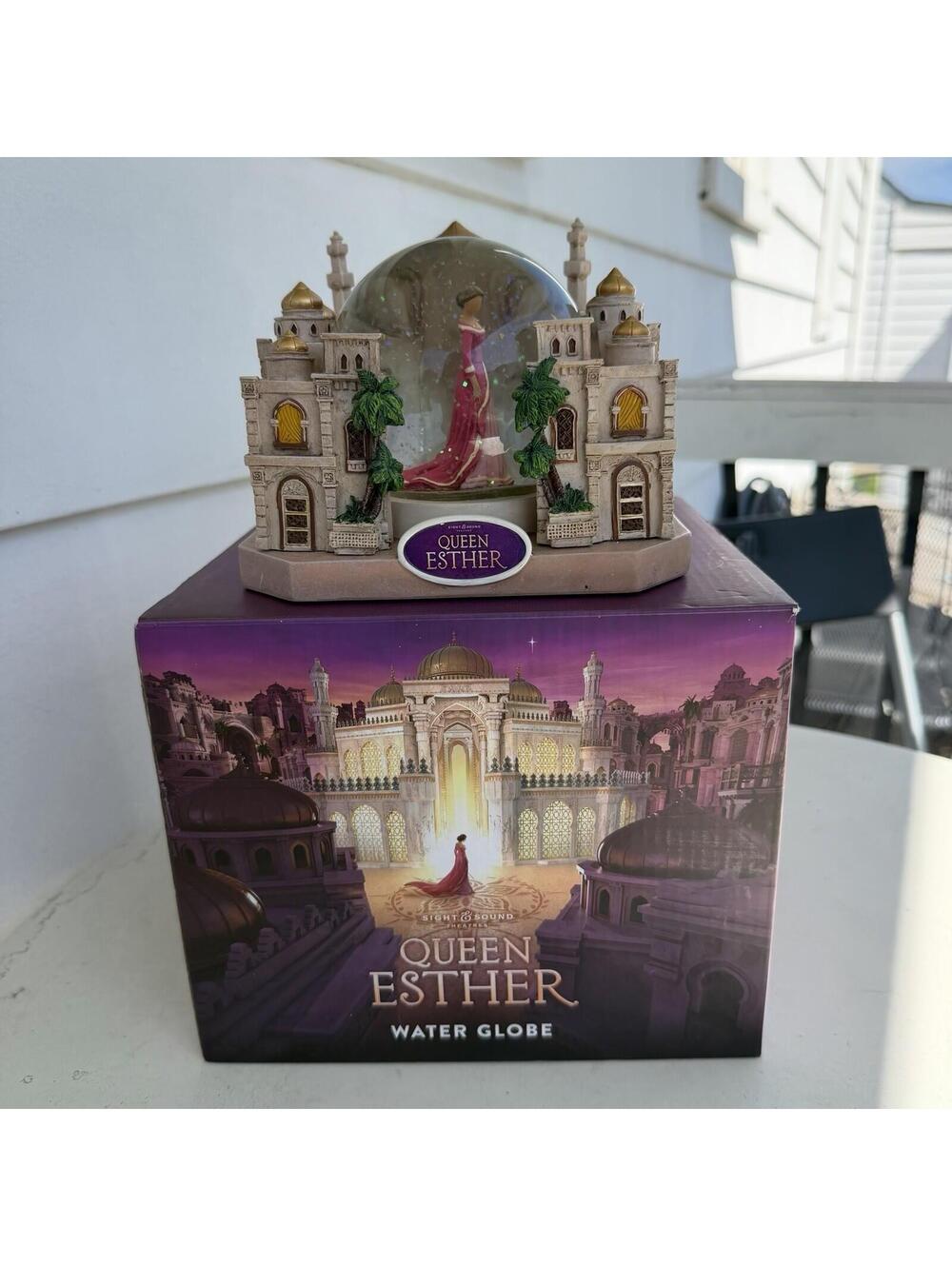Enesco Snow Globe Sight And Sound Theatre Queen Esther New!